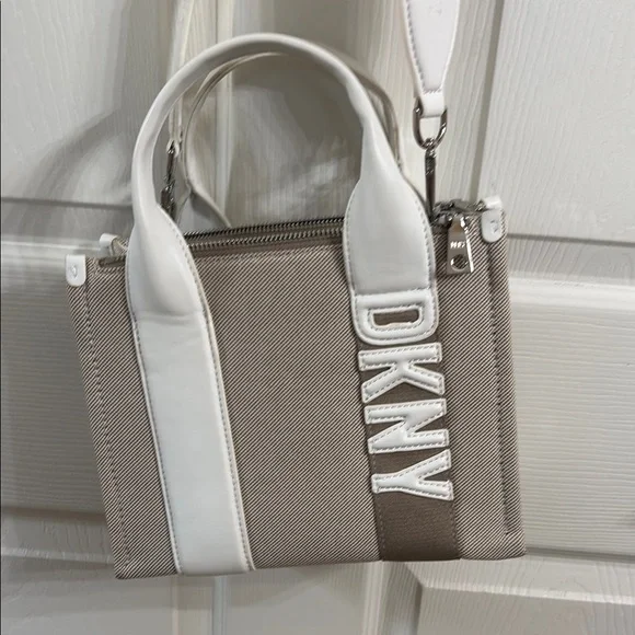 DKNY Women's Tan and White Tote Bag - Picture 8 of 10
